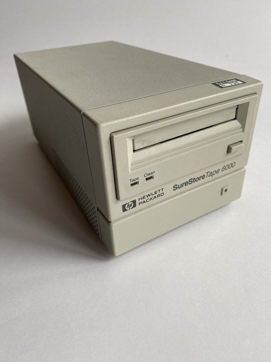 HP SureStore Tape 6000